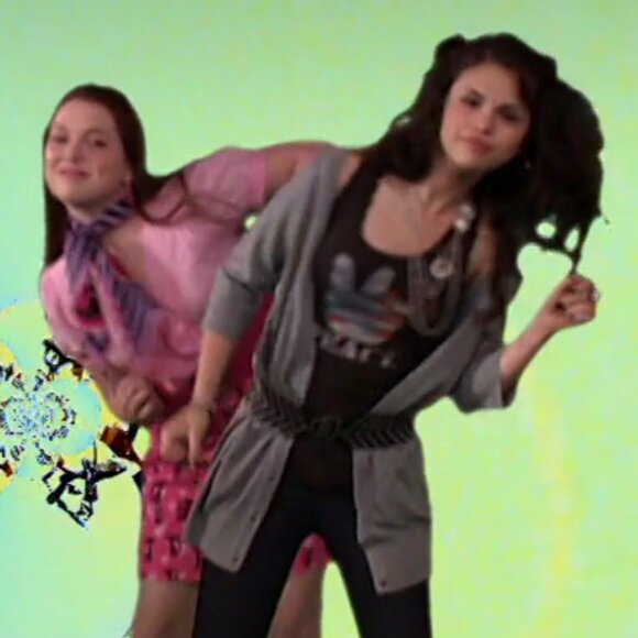 American Flag Peace Sign Lace Trim Tank ASO Alex Russo - Picture 6 of 6